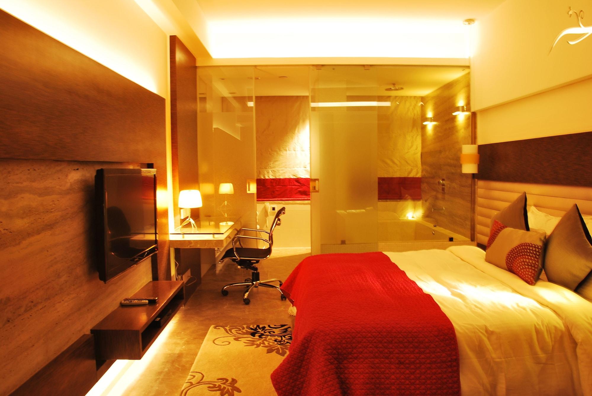 Maya Hotel Chandīgarh Εξωτερικό φωτογραφία
