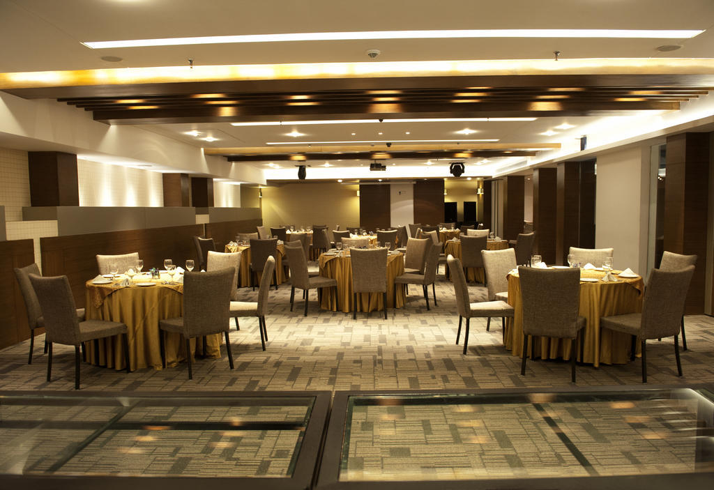 Maya Hotel Chandīgarh Εξωτερικό φωτογραφία