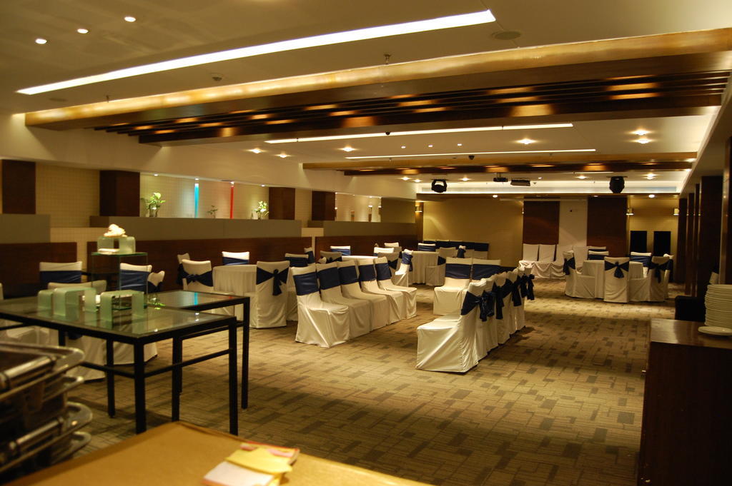 Maya Hotel Chandīgarh Εξωτερικό φωτογραφία