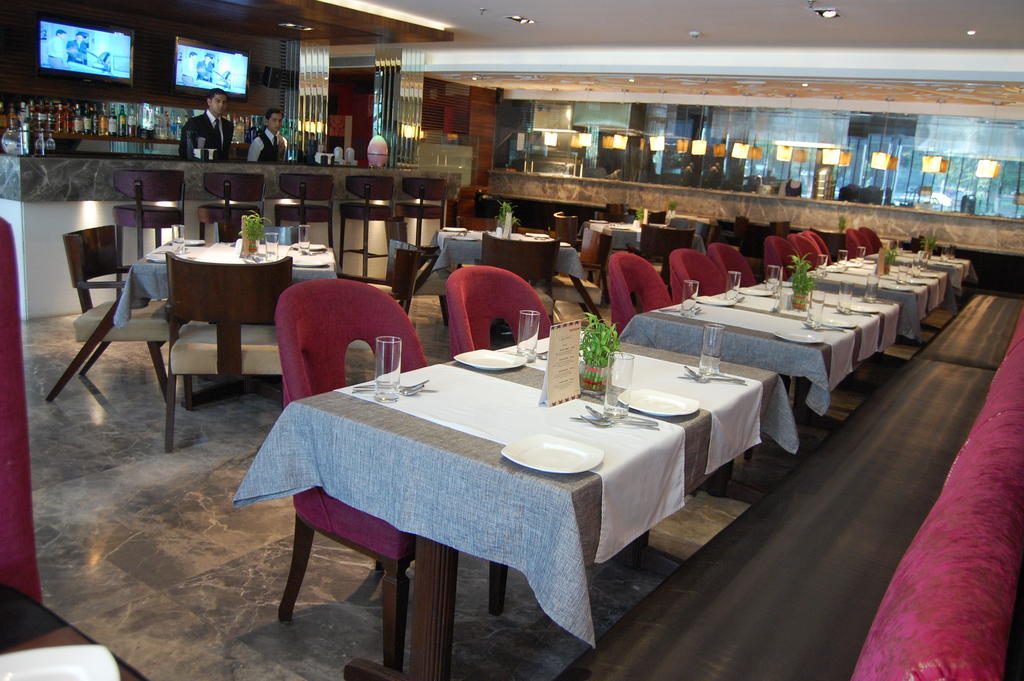 Maya Hotel Chandīgarh Εξωτερικό φωτογραφία